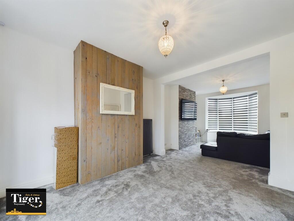 CAM02176G0-PR0315...