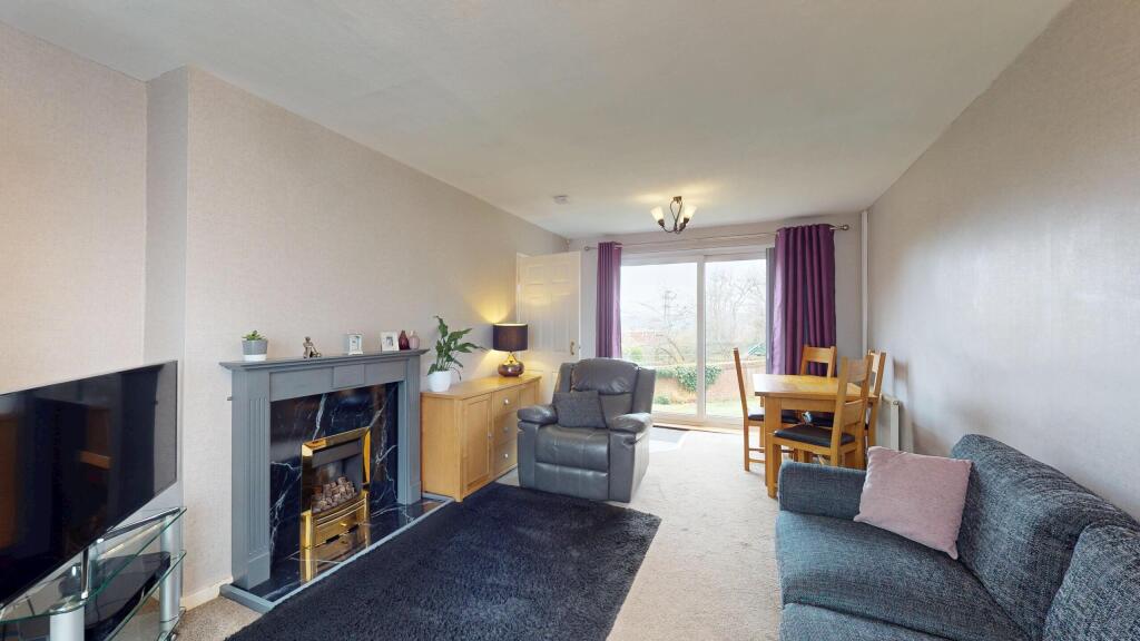 1-Queenswood-Close-03092025_165737