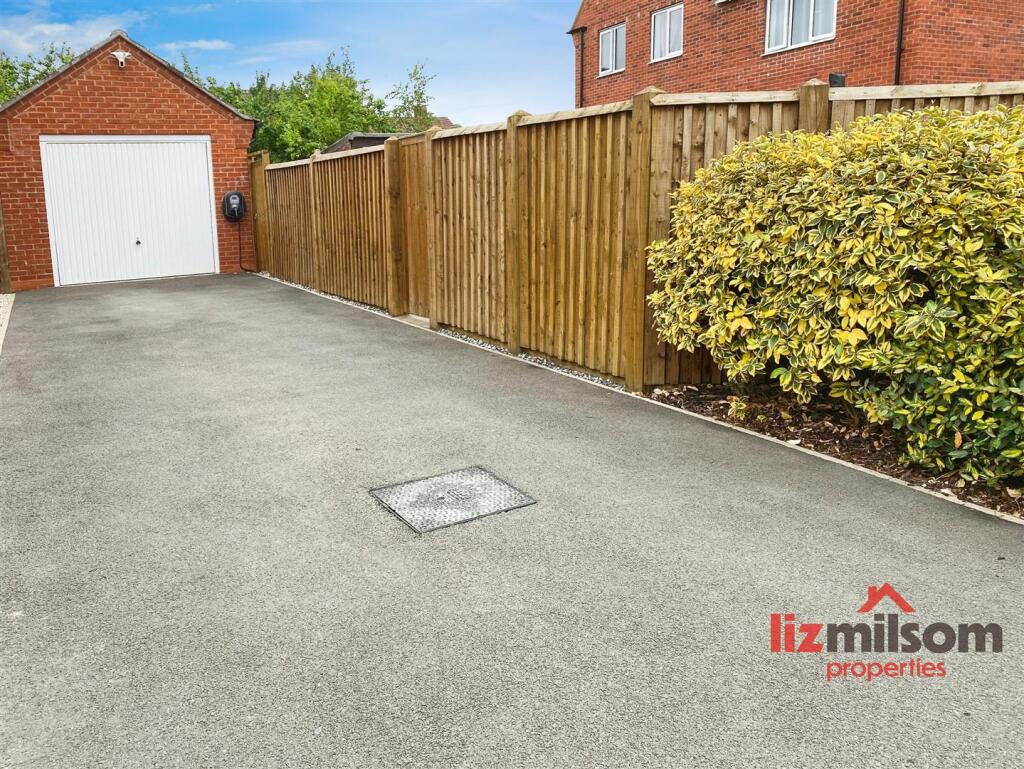 Private driveway not shared