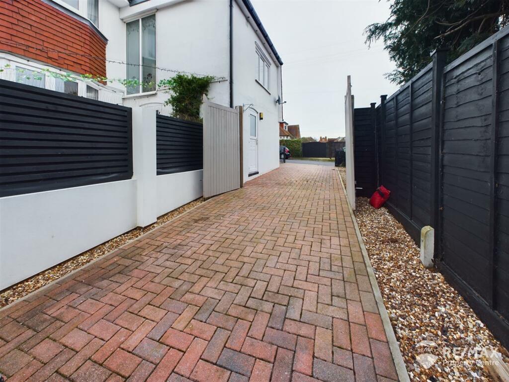 Driveway (2).jpg