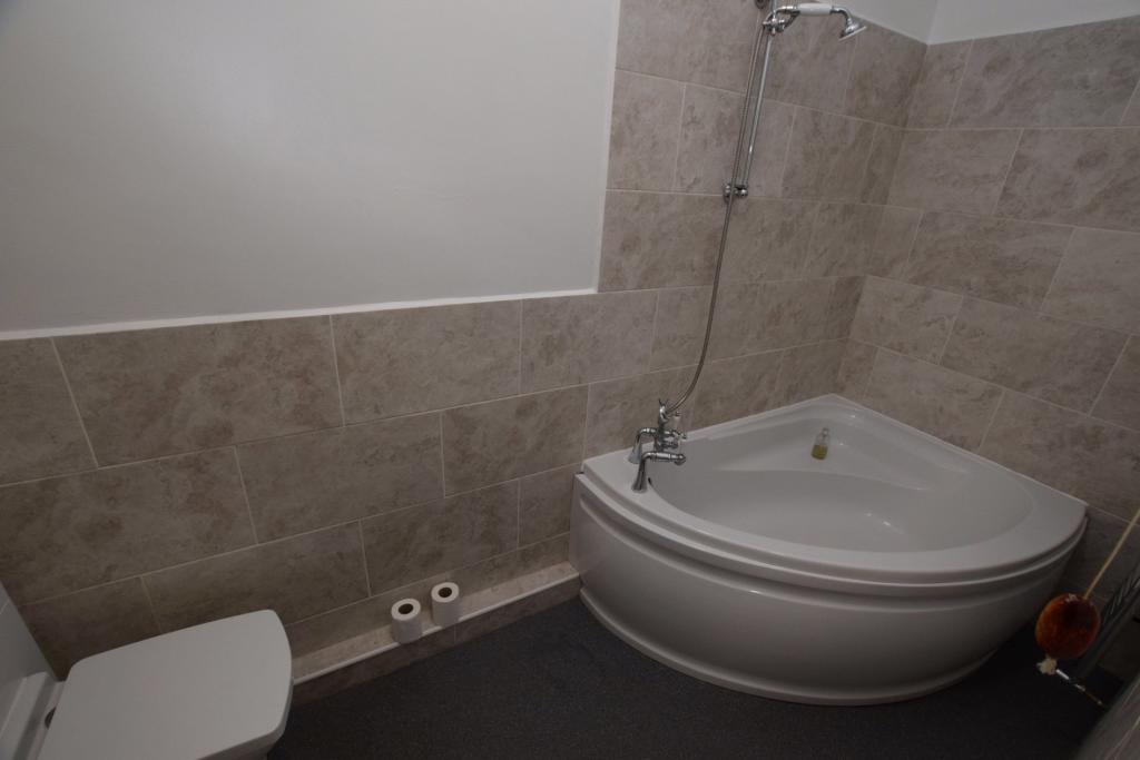 Flat 1 Bath