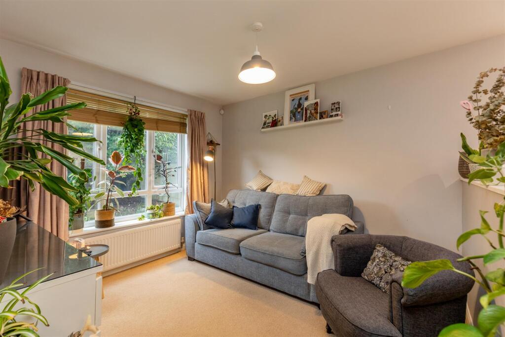 Lincombe Road, Downend Living Room.jpg