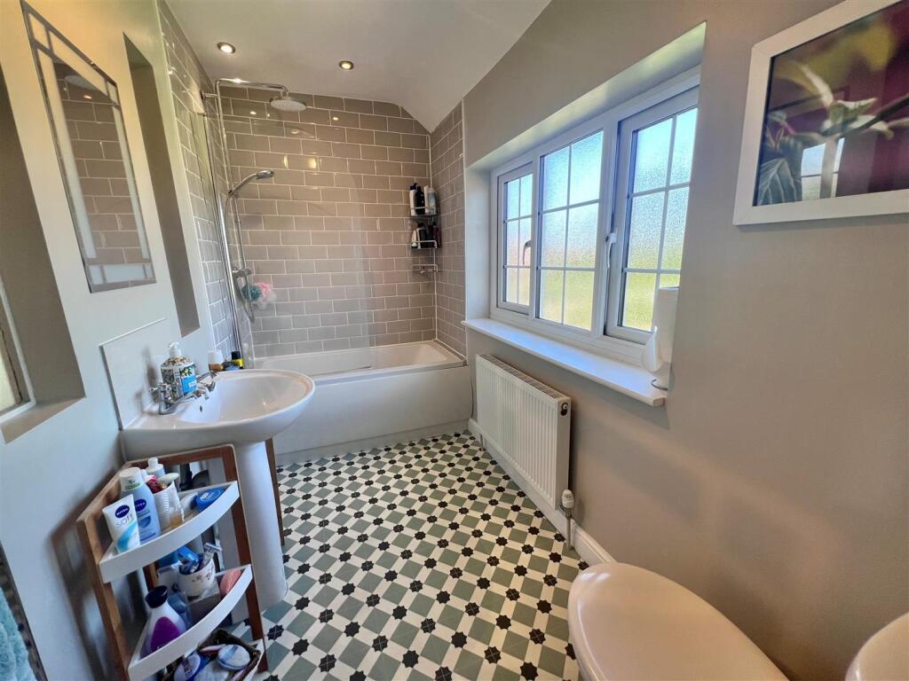 Ensuite.jpg
