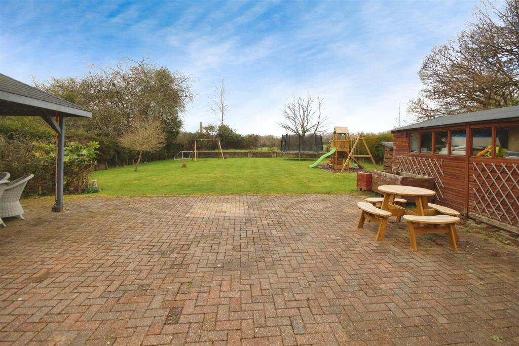 7a135904-Garden 203.JPG