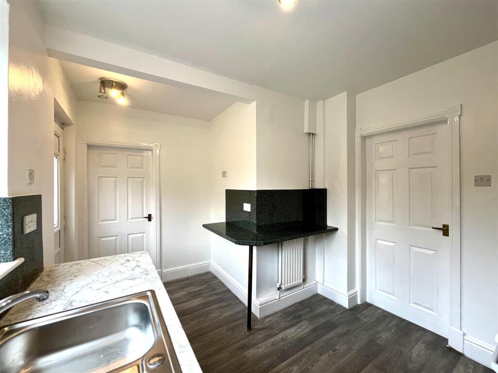 Breakfast Kitchen Aspect 2