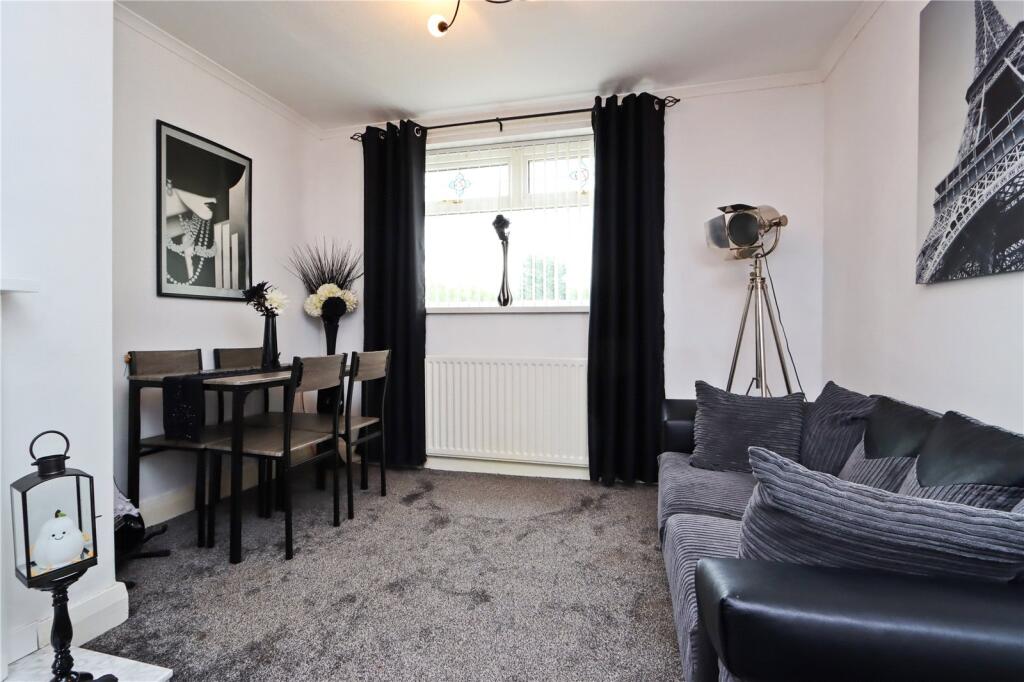 Lounge/Dining Room 3