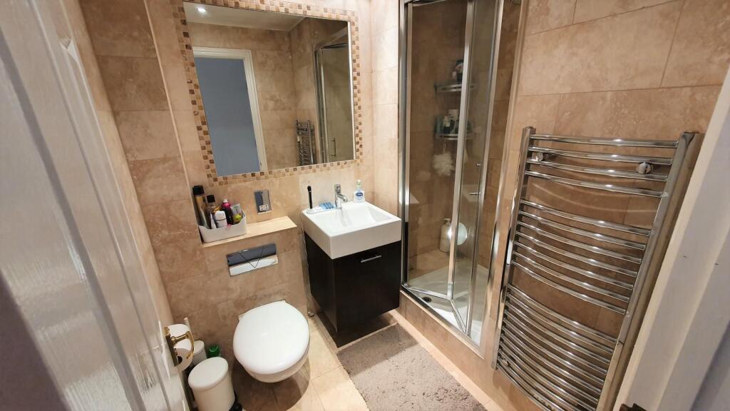 Shower room.jpg