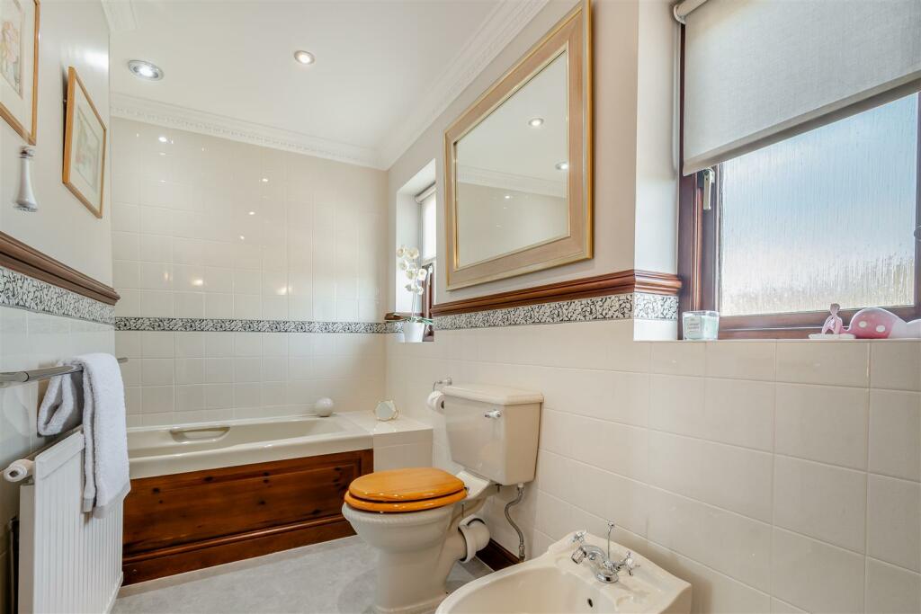 8569268-interior11.jpg