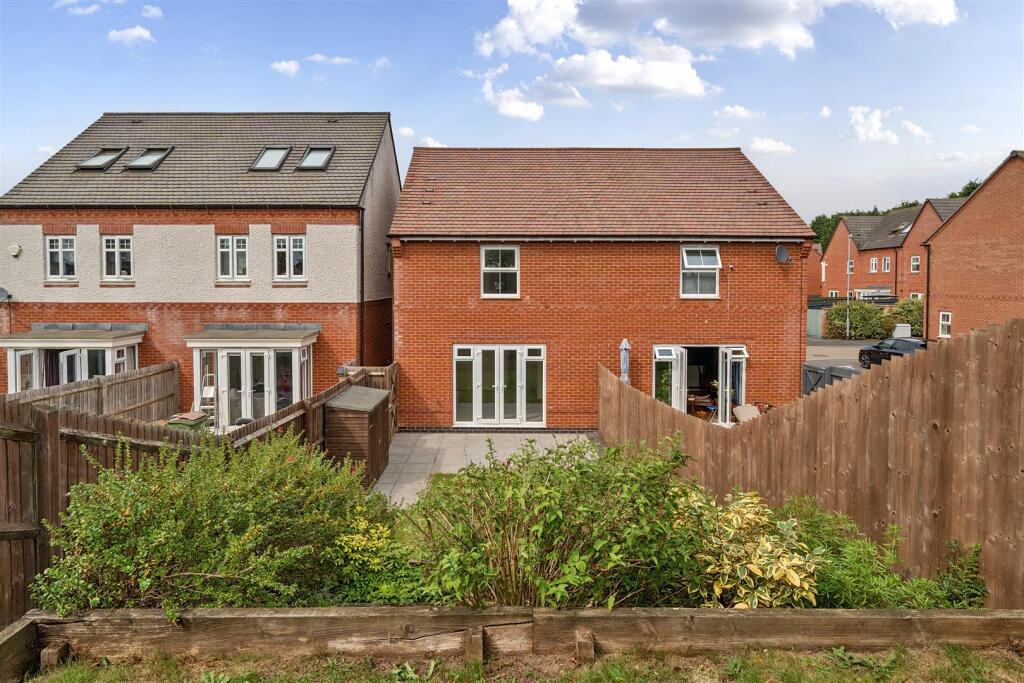 10 Isaac Close, Ashby