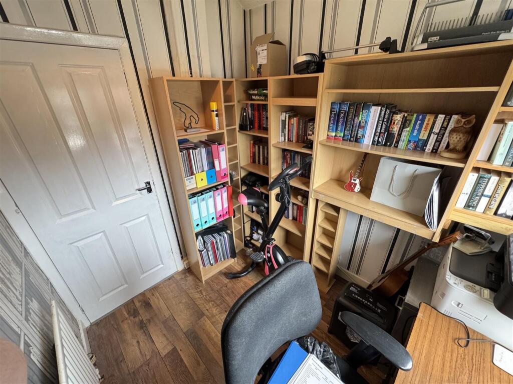 IMG_9934 (Large).JPG