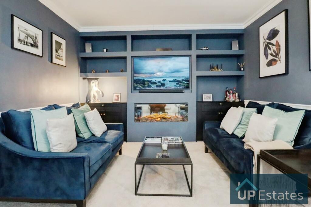 Formal Lounge 2.jpg