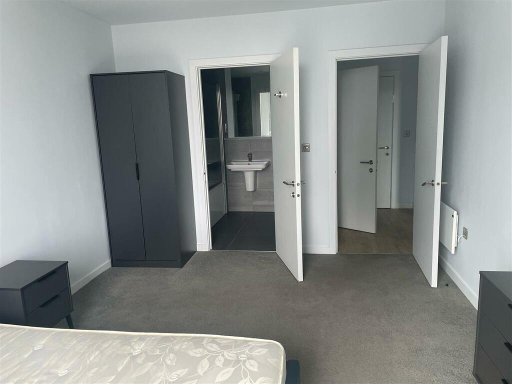 Bedroom 2.jpg