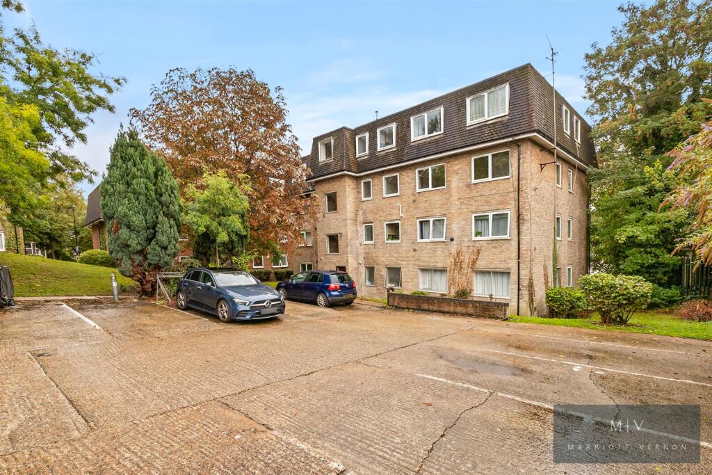 Flat 8 Wenderholme Court MV-7.jpg