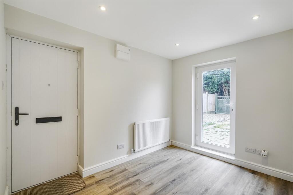 Living Room 1_1.jpeg