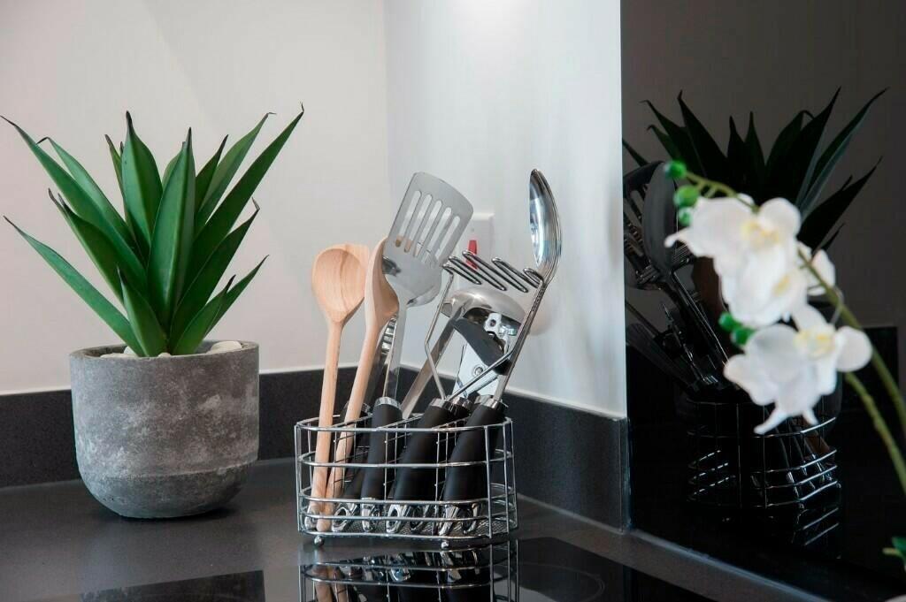 KITCHEN DISPLAY2