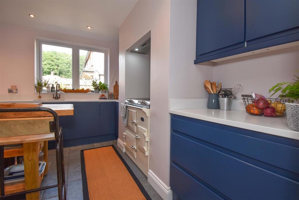 2 Fell Croft Kitchen c.jpg