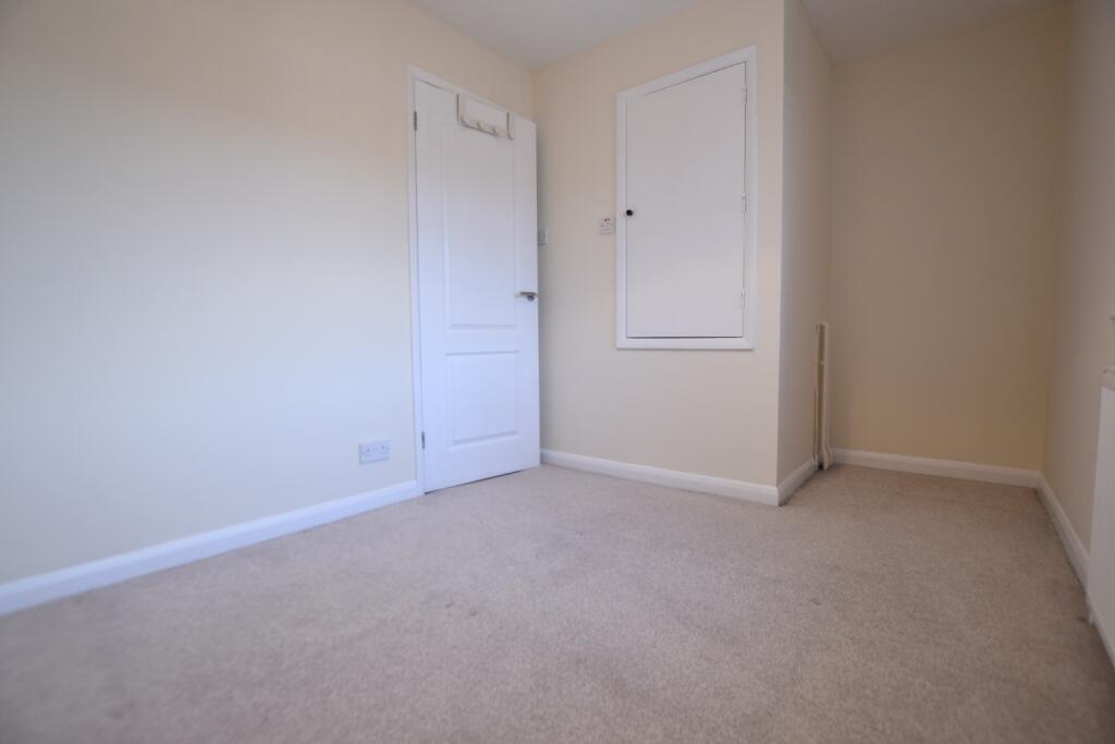 35 Friary Gardens bedroom 2