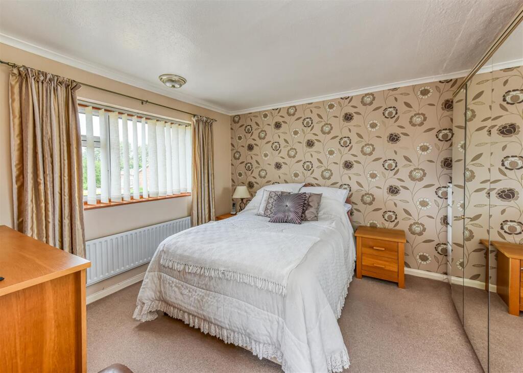 49 Common Road-Bedroom 2.jpg