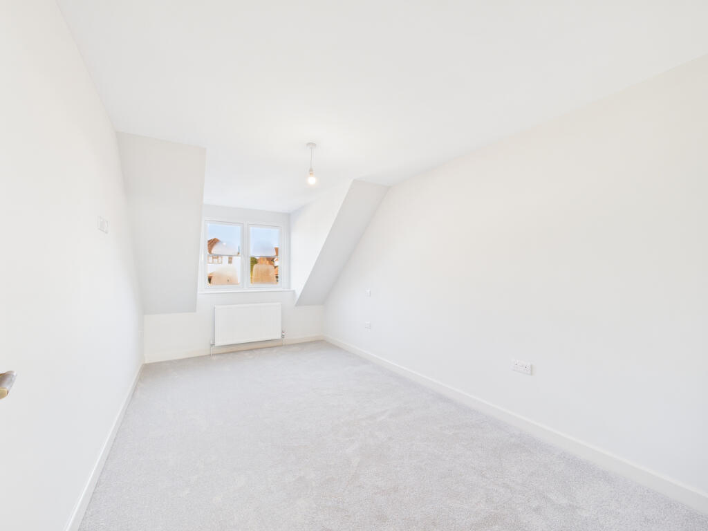 CAM01354G0-PR0625-STILL013