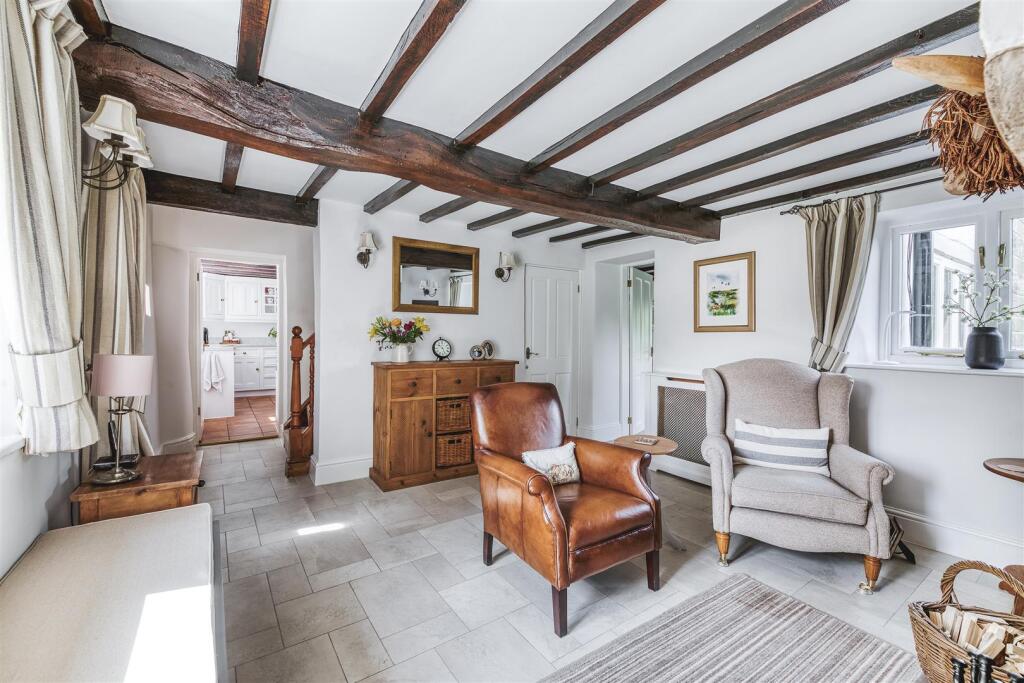 Entrance Hall / Snug