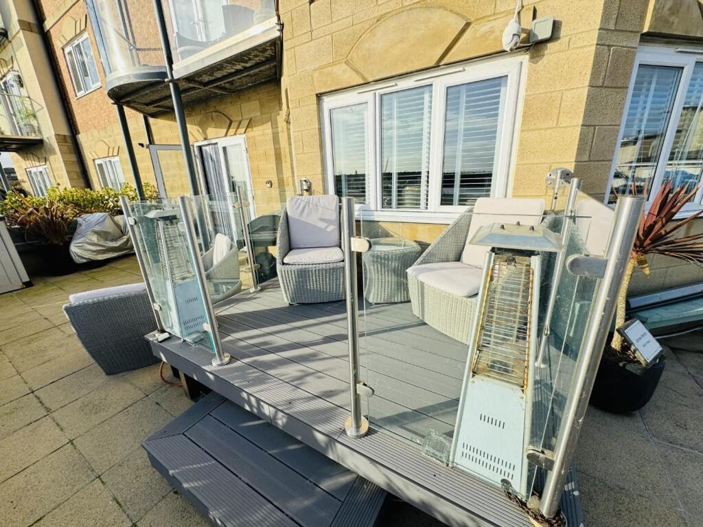 DECKING