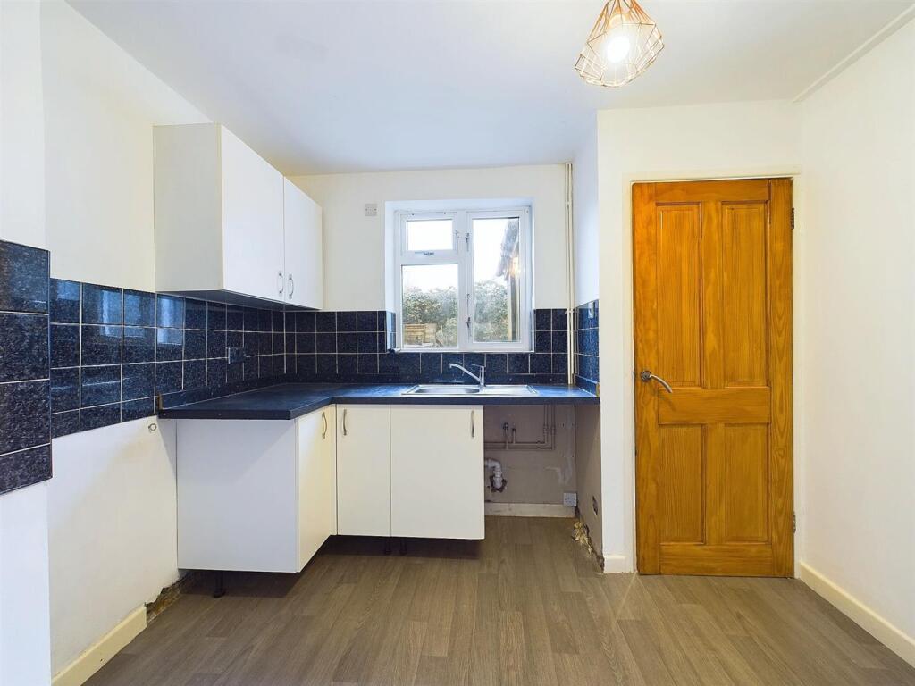 5 - Terraced House for Auction, Avonmouth.jpg