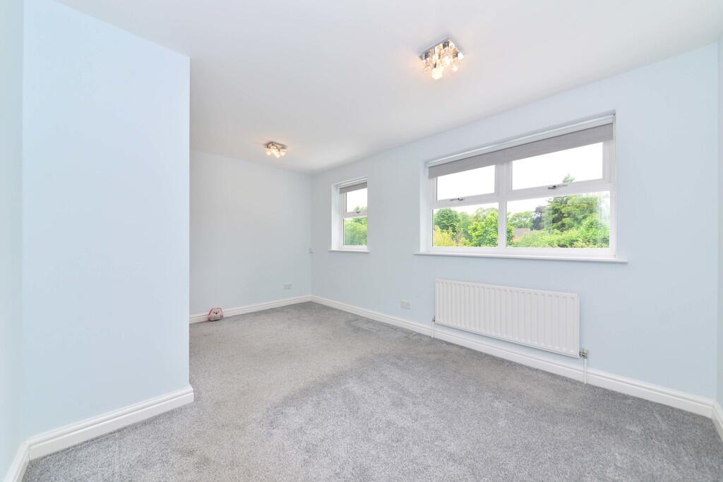 3 Deeley Close - ...