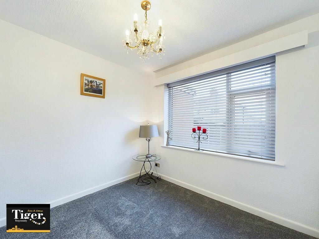 CAM02176G0-PR0406...