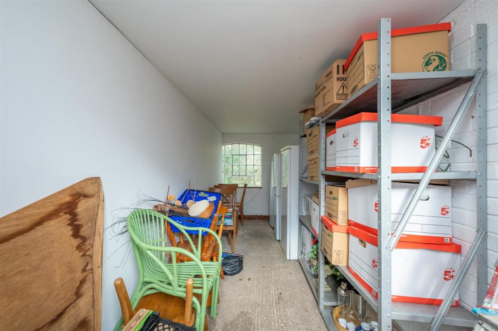 Store Room (Detached Outbuilding)