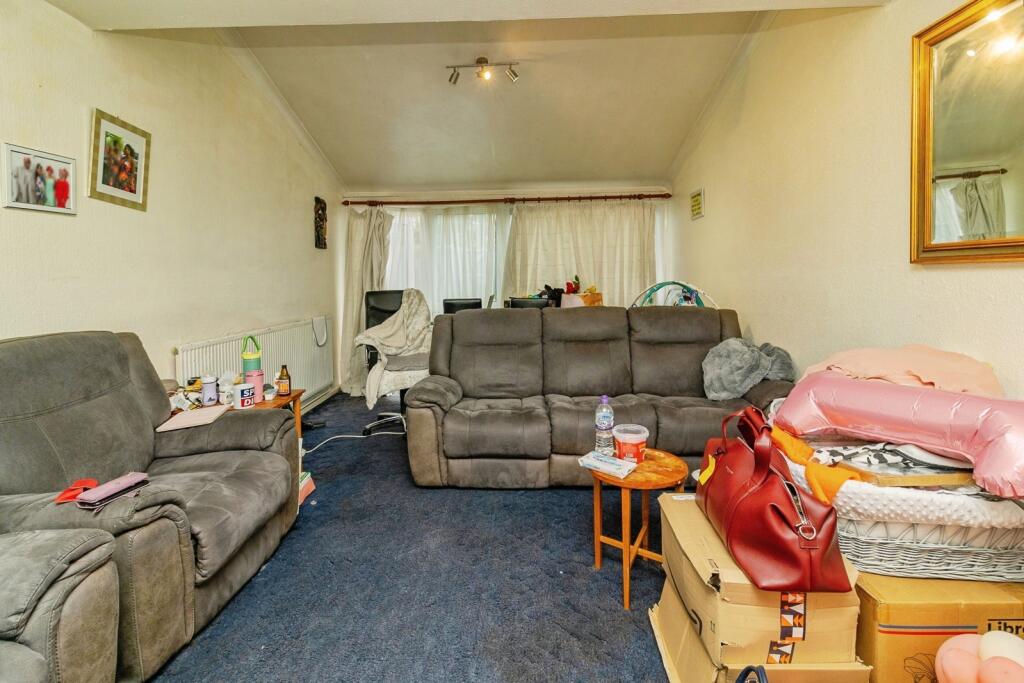 pbox-IMG.jpg