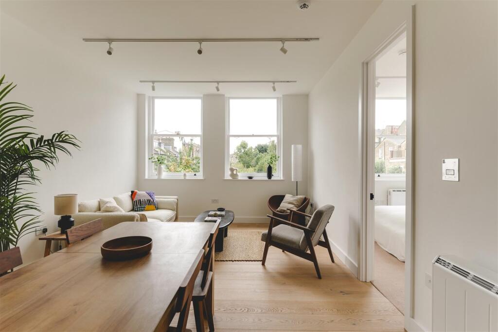 Clissold Crescent-20.jpg