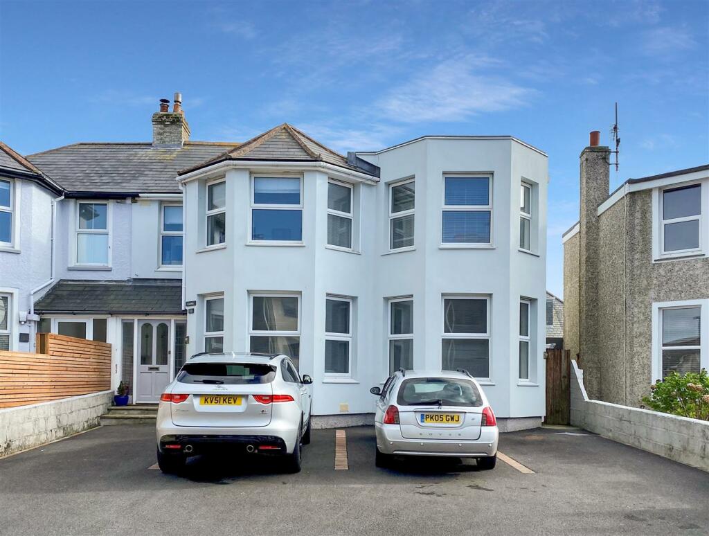 35 Pentire Avenue BB.jpg