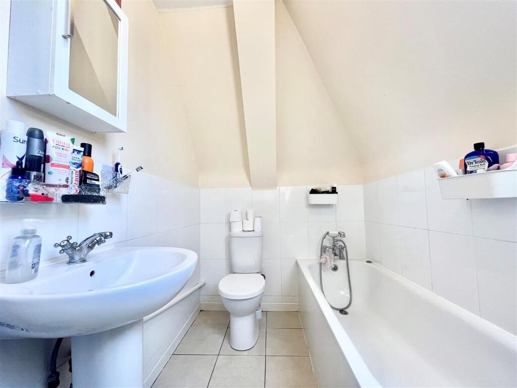 Bathroom.jpg