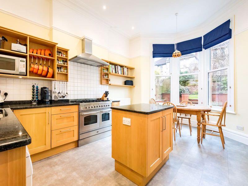 Kitchen/Breakfast Room