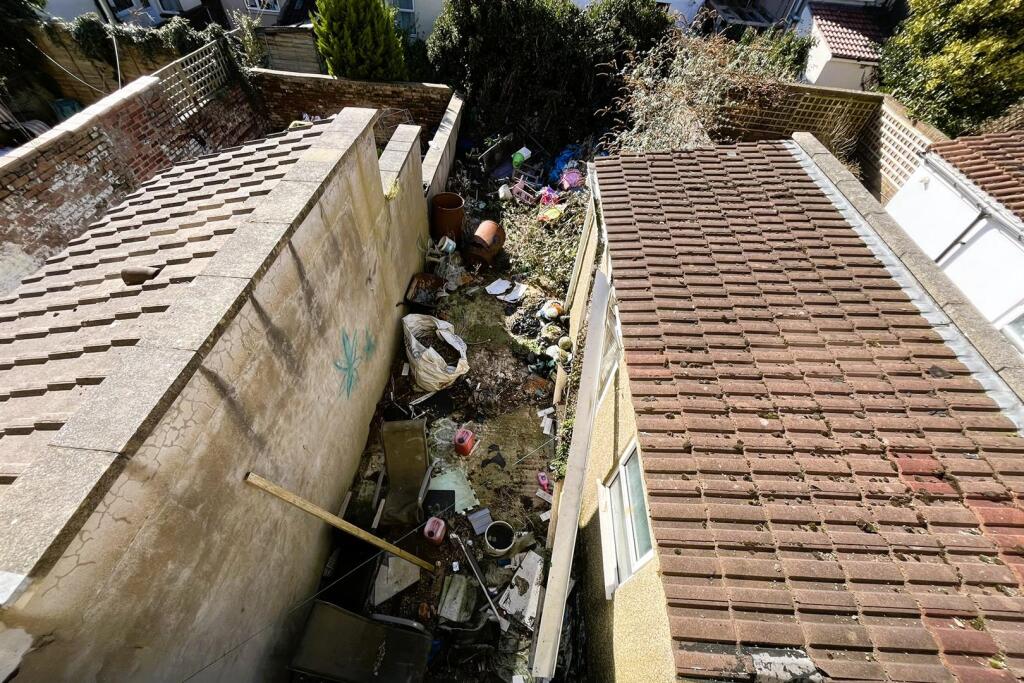 GFF, 36, Seymour Road Easton, Bristol, BS5 0UN | L