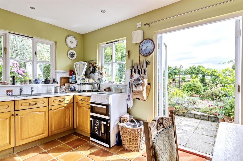 KITCHEN 2