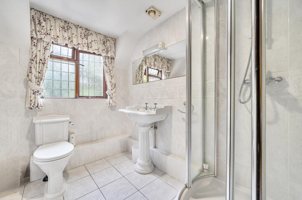 1348458-6-68c2ce5...