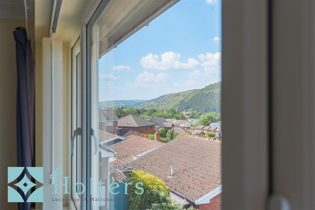 70 Rocke's Meadow, Knighton-04.jpg