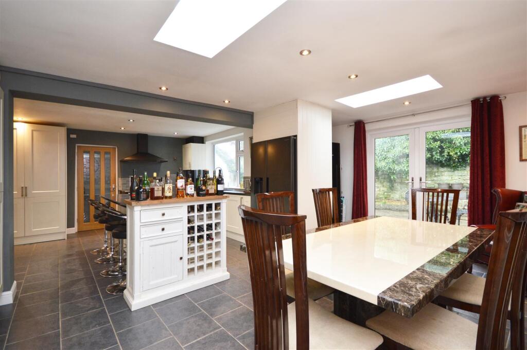 Kitchen / Breakfast Room