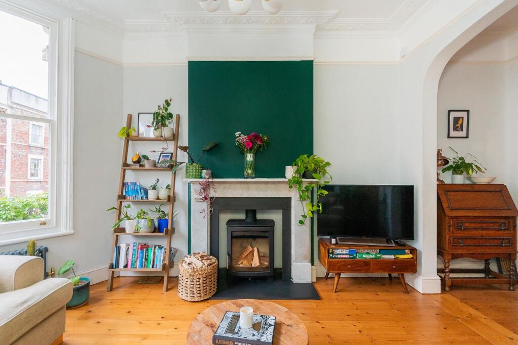 0A4TCD - Living Room A.jpg