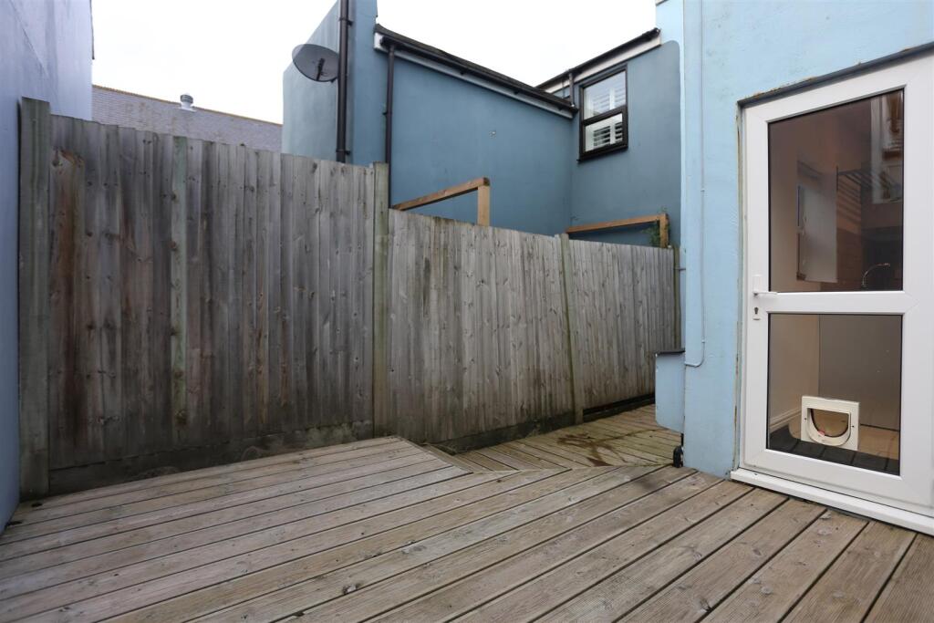 101 Southover Street (19).JPG