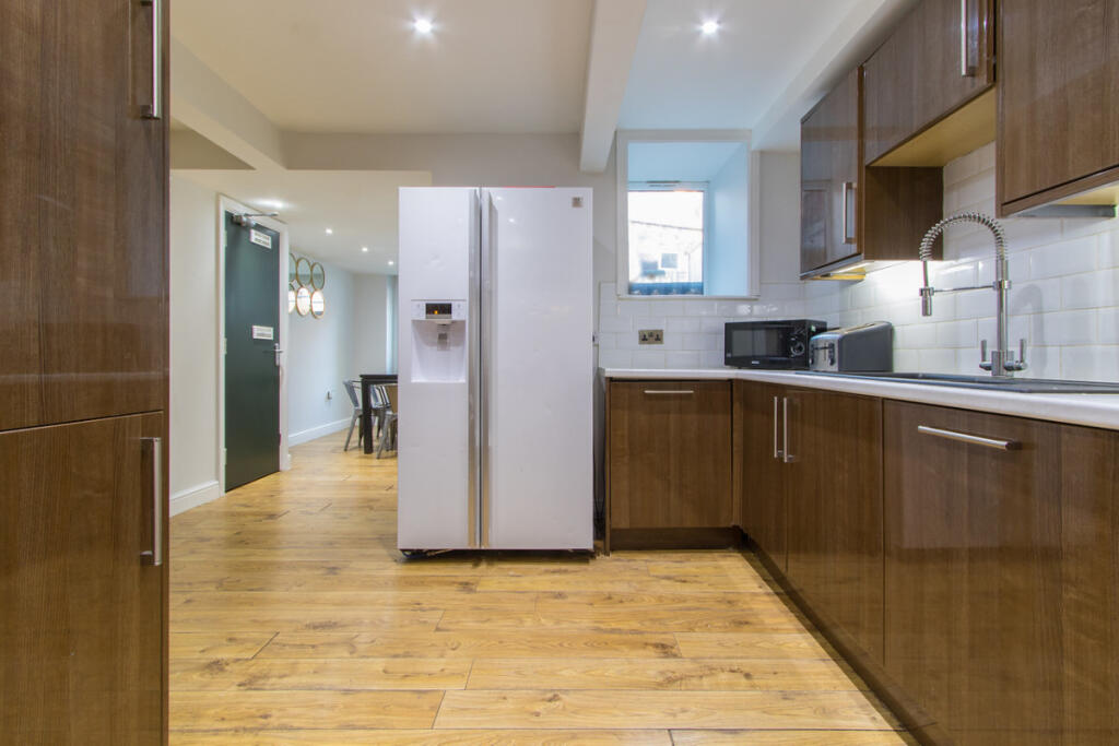 91LB Kitchen