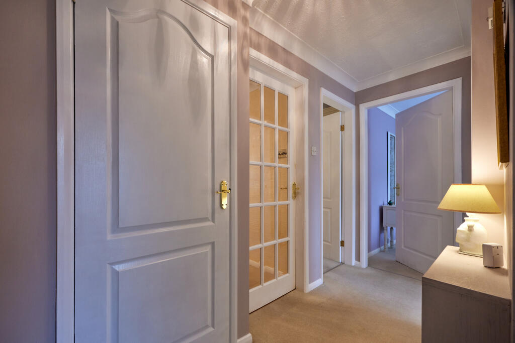 ENTRANCE HALL 2