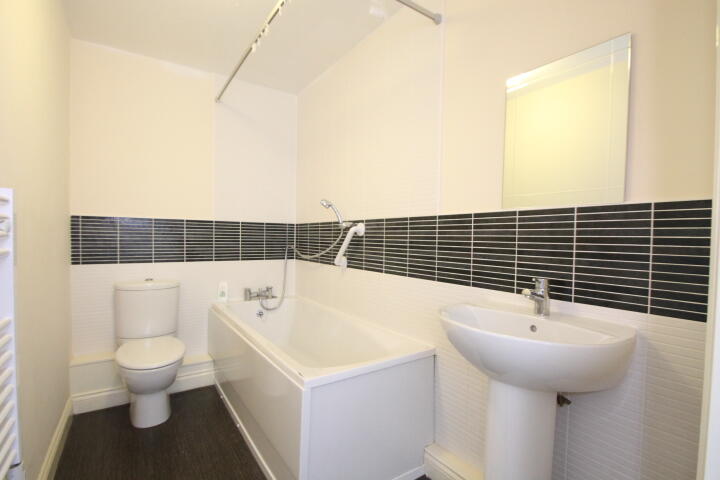 Bathroom.JPG
