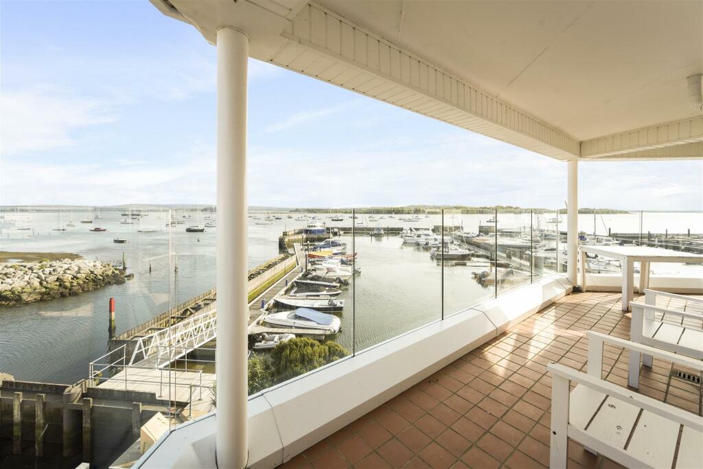 110 Moriconium Quay-15.jpg