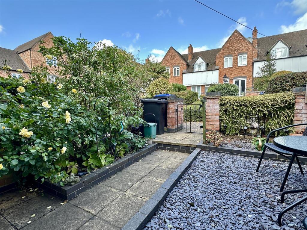 courtyard garden