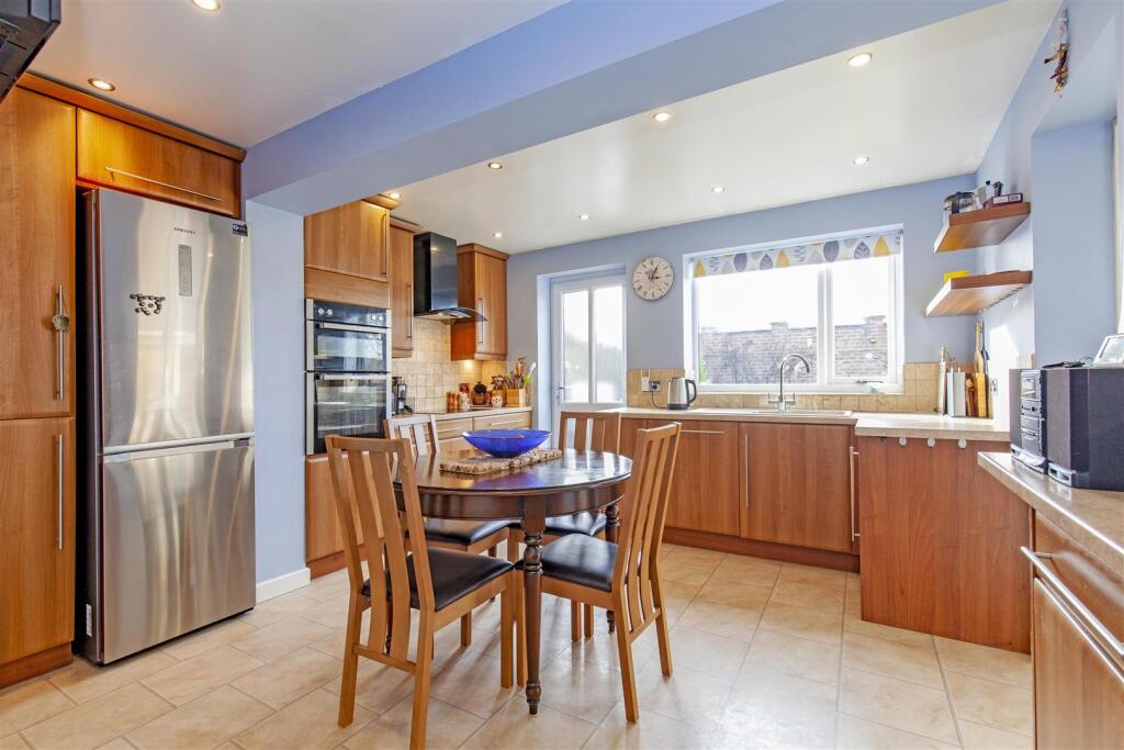 Kitchen-3.jpg