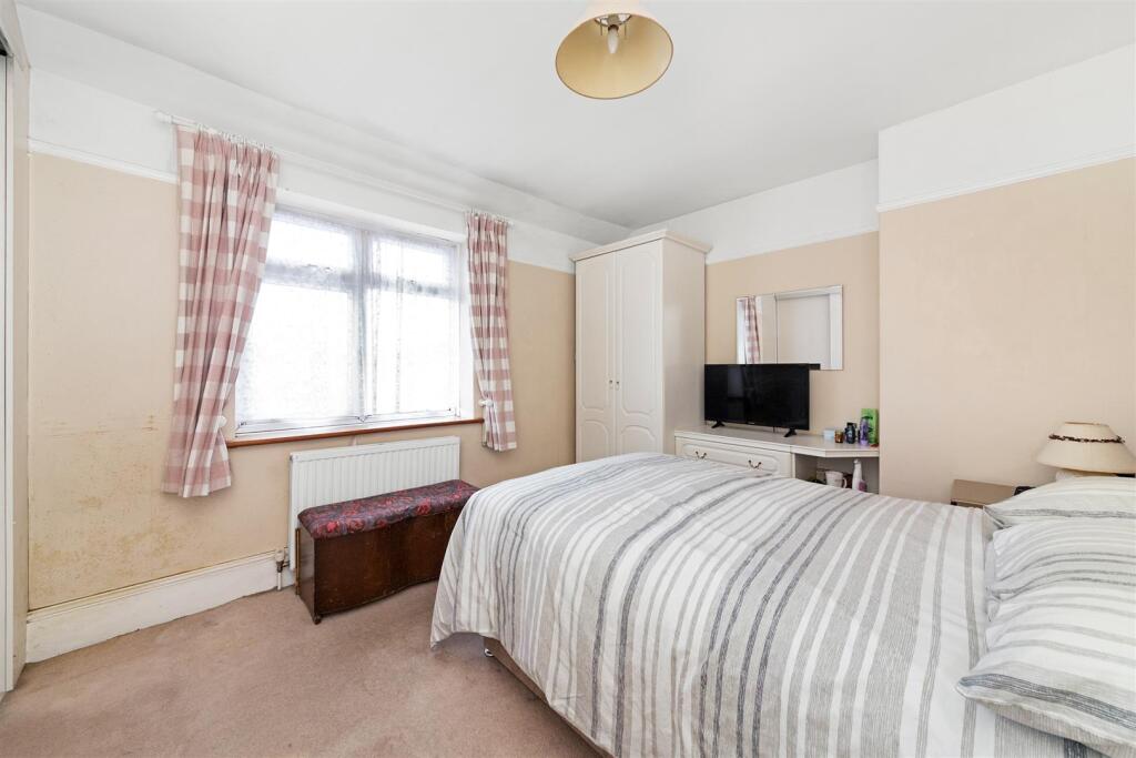 Hamsey Green Gardens, Warlingham