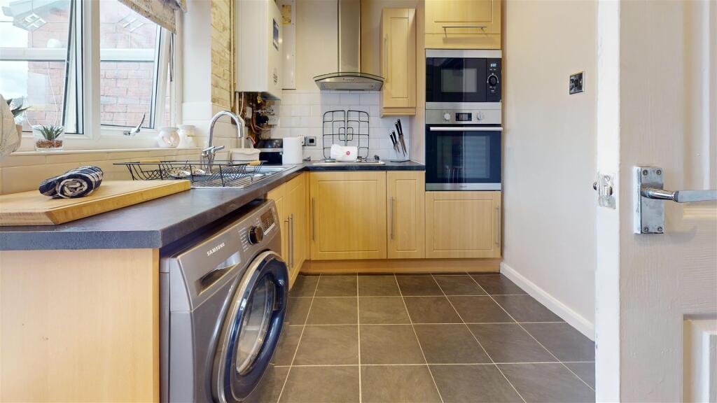 Hopkins Close Kitchen