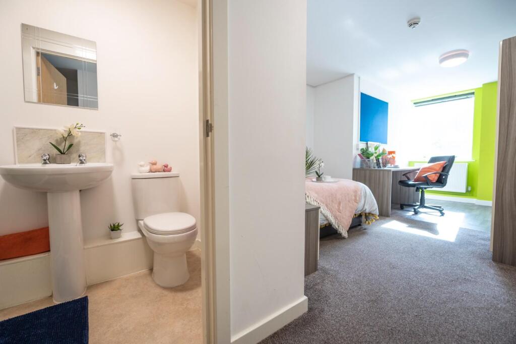 Premium sealed window (8).jpg